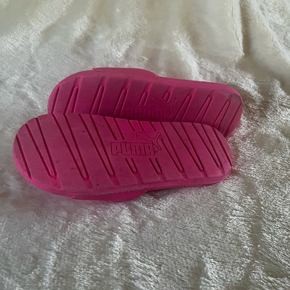 Puma slides Sz 7 - Picture 4 of 7